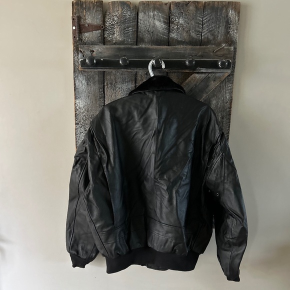 Men's Navy 100% Genuine Leather Full Lined Full Zipper Jacket w/Fur Collar - Picture 2 of 5